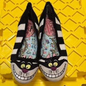 “Alice in Wonderland” collection: Cheshire CATS flats